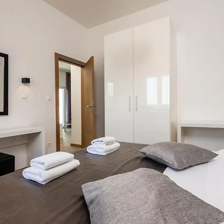 Life Sea View & Pools Apartmán Zečevo