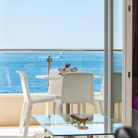 Apartmán Life Sea View & Pools