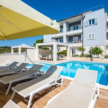 Apartmán Life Sea View & Pools Zečevo