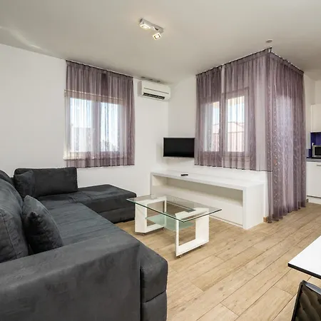 Life Sea View & Pools Apartmán Zečevo