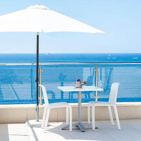 Life Sea View & Pools